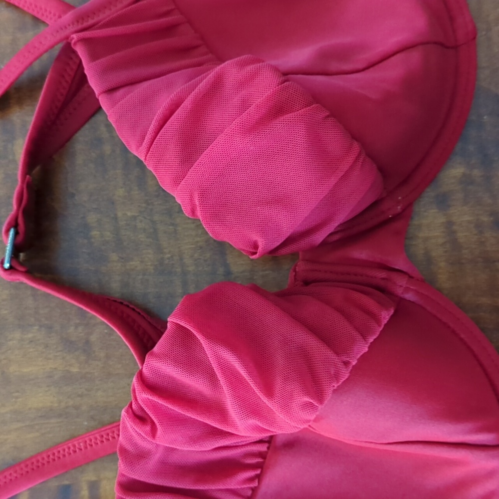Be Creative Sz 10 Red Pleated Bikini Top with Adjustable Straps - Picture 3 of 7